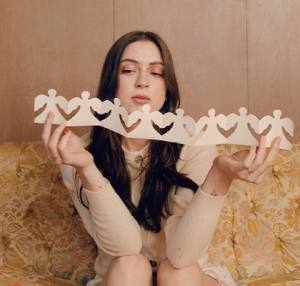Lizzy McAlpine